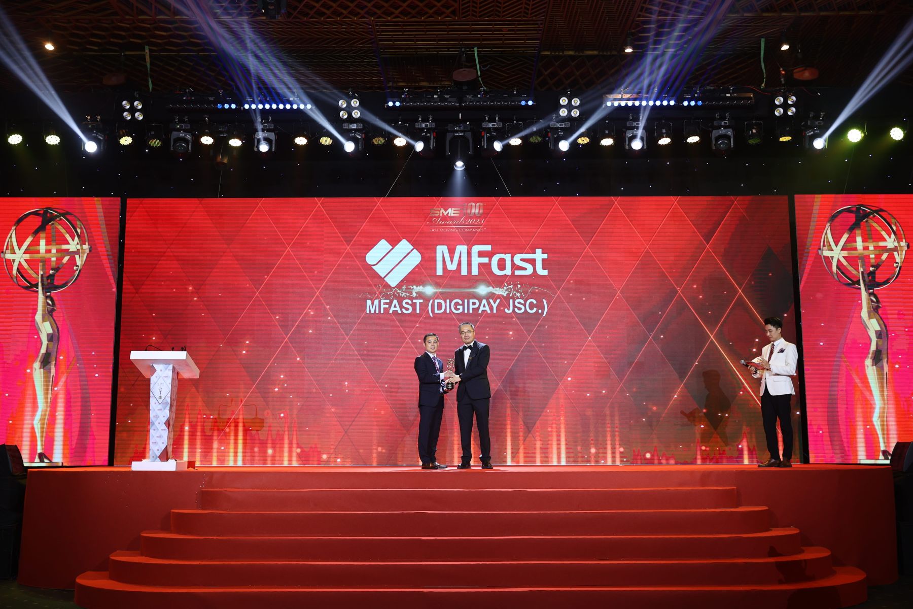 MFast Vinh Dự Nằm Trong Top 33 Doanh Nghiệp Nhận Giải Thưởng “SME100 ASIA 2023”